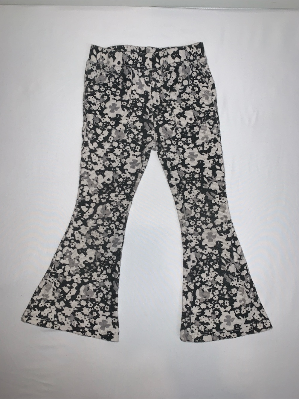 Jessica Simpson Girls Black and White Floral Flared Leggings